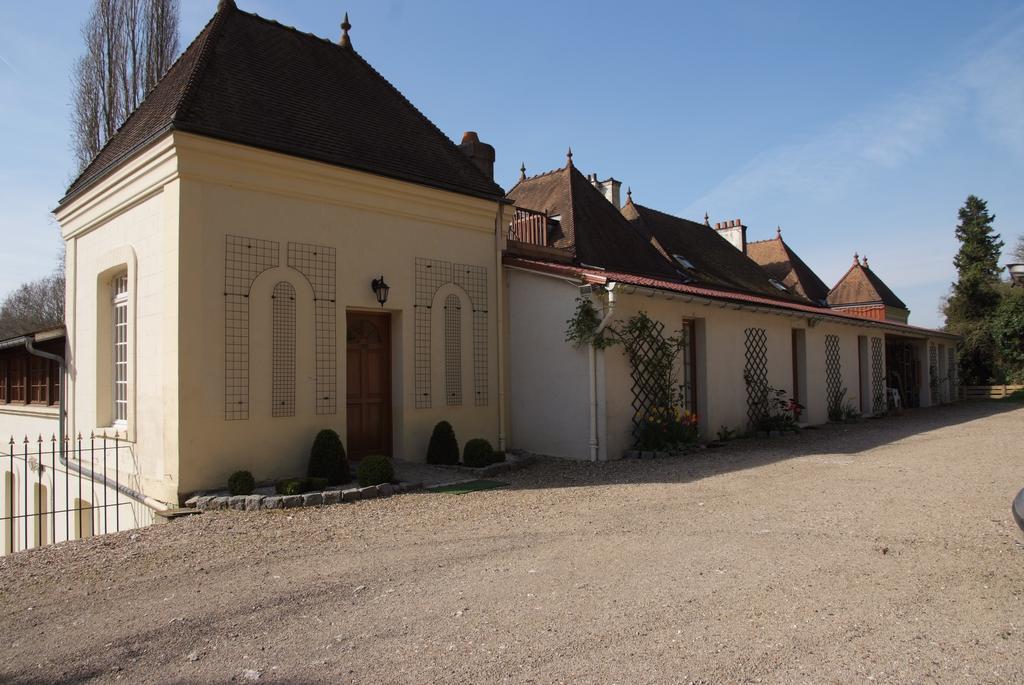 Hotel Les 3 Falaises à Le Thuit Extérieur photo